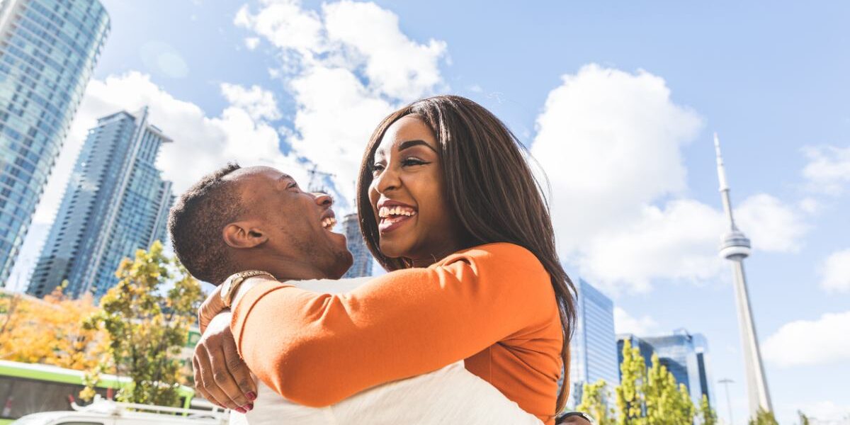 happy-couple-toronto Happy black couple having fun in Toronto city
